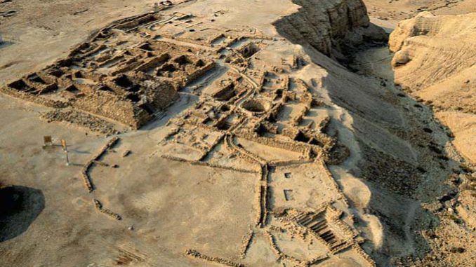 The mystery of the Qumran community